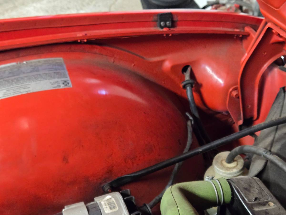 Triumph-Tr6-1974-red-16