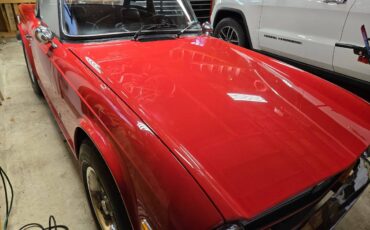 Triumph-Tr6-1974-red-22