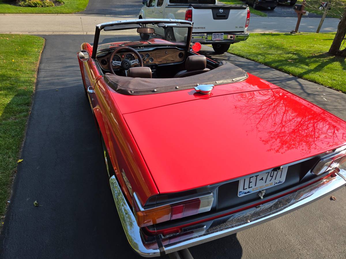 Triumph-Tr6-1974-red-3