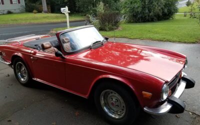 Triumph Tr6  1974 red
