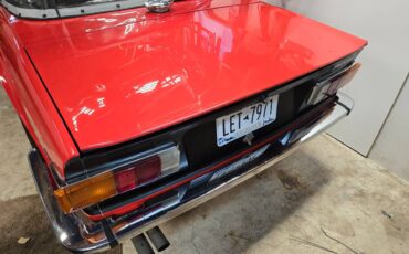 Triumph-Tr6-1974-red-7