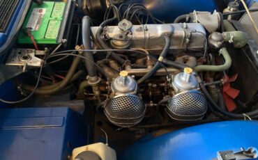 Triumph-Tr6-1976-blue