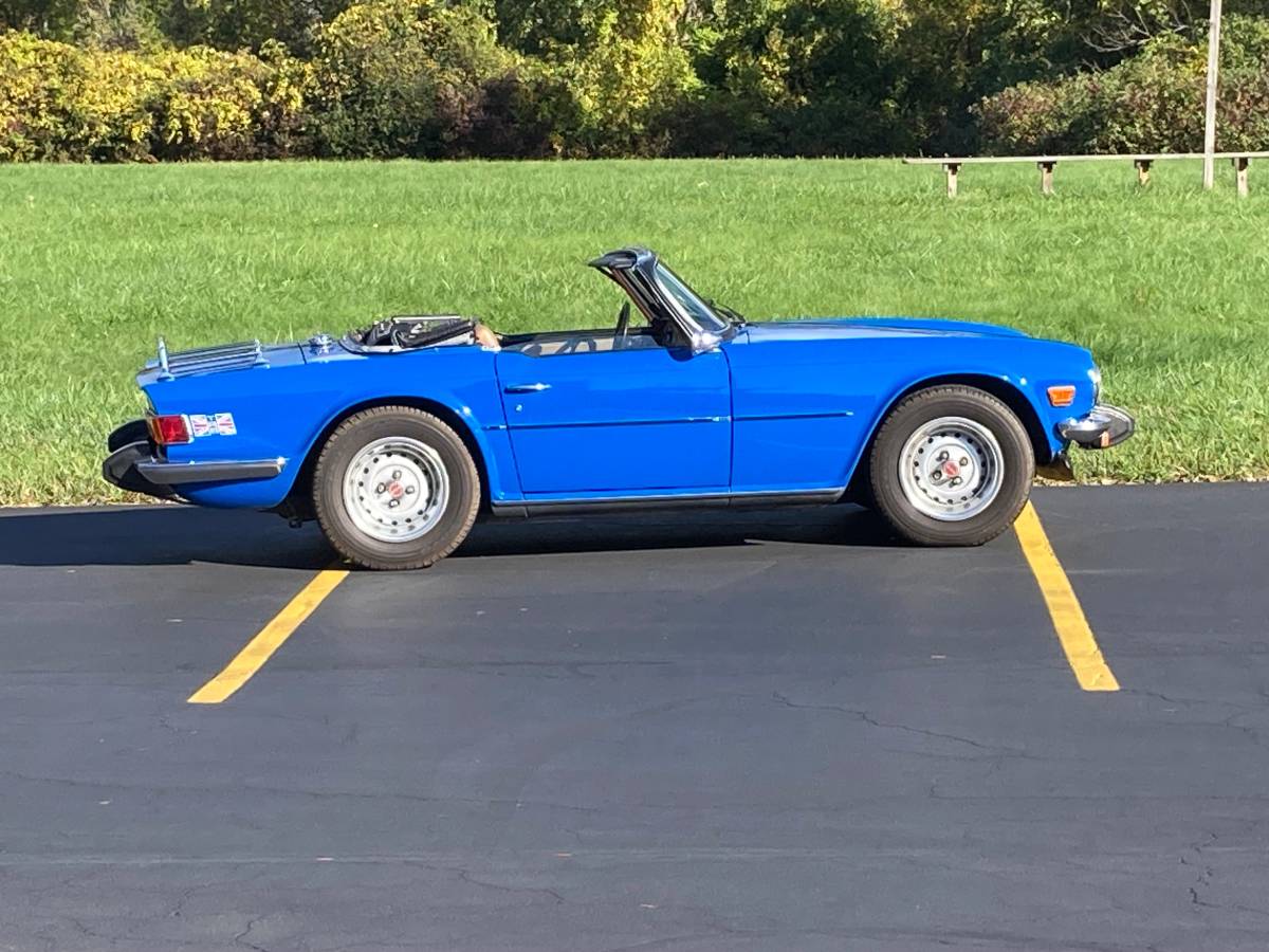 Triumph-Tr6-1976-blue-4