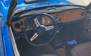 Triumph-Tr6-1976-blue-7