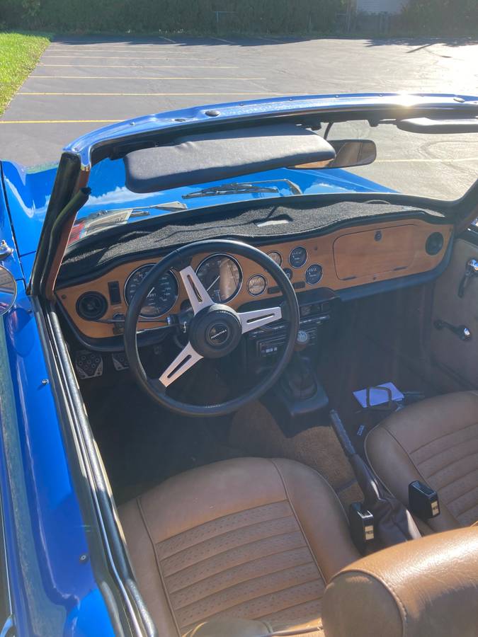 Triumph-Tr6-1976-blue-7