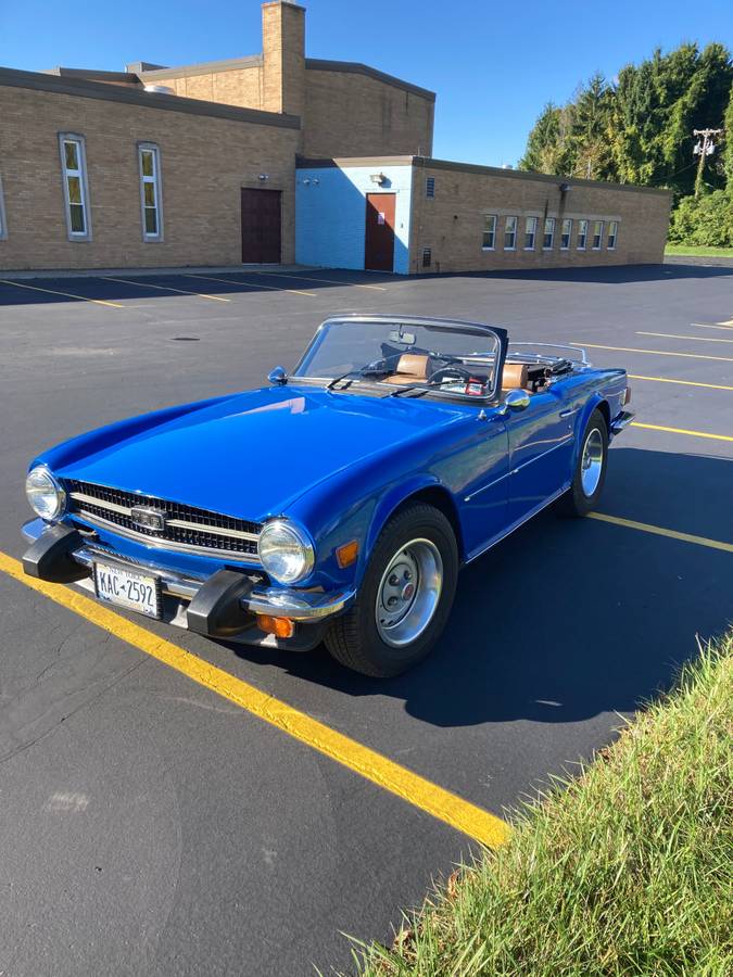 Triumph-Tr6-1976-blue-8
