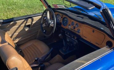 Triumph-Tr6-1976-blue-9