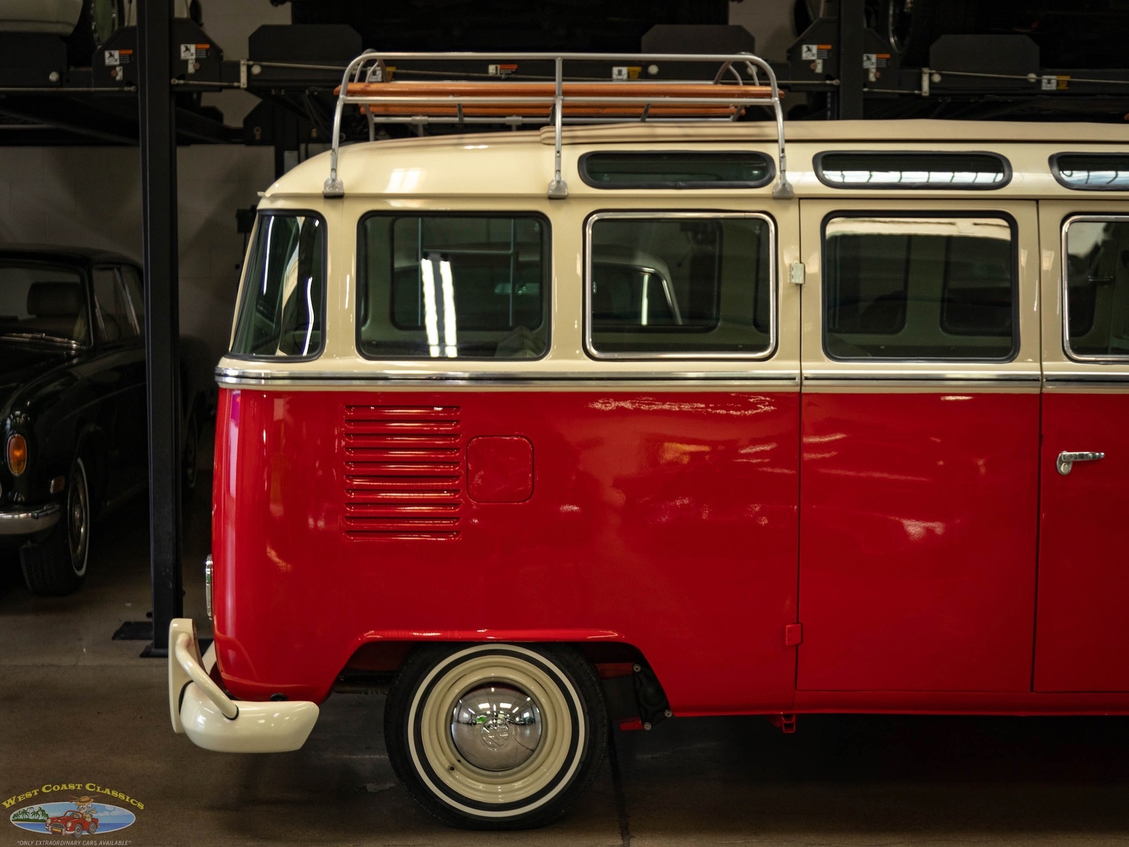 Volkswagen-23-Window-Samba-1975-23-Window-Bus-1