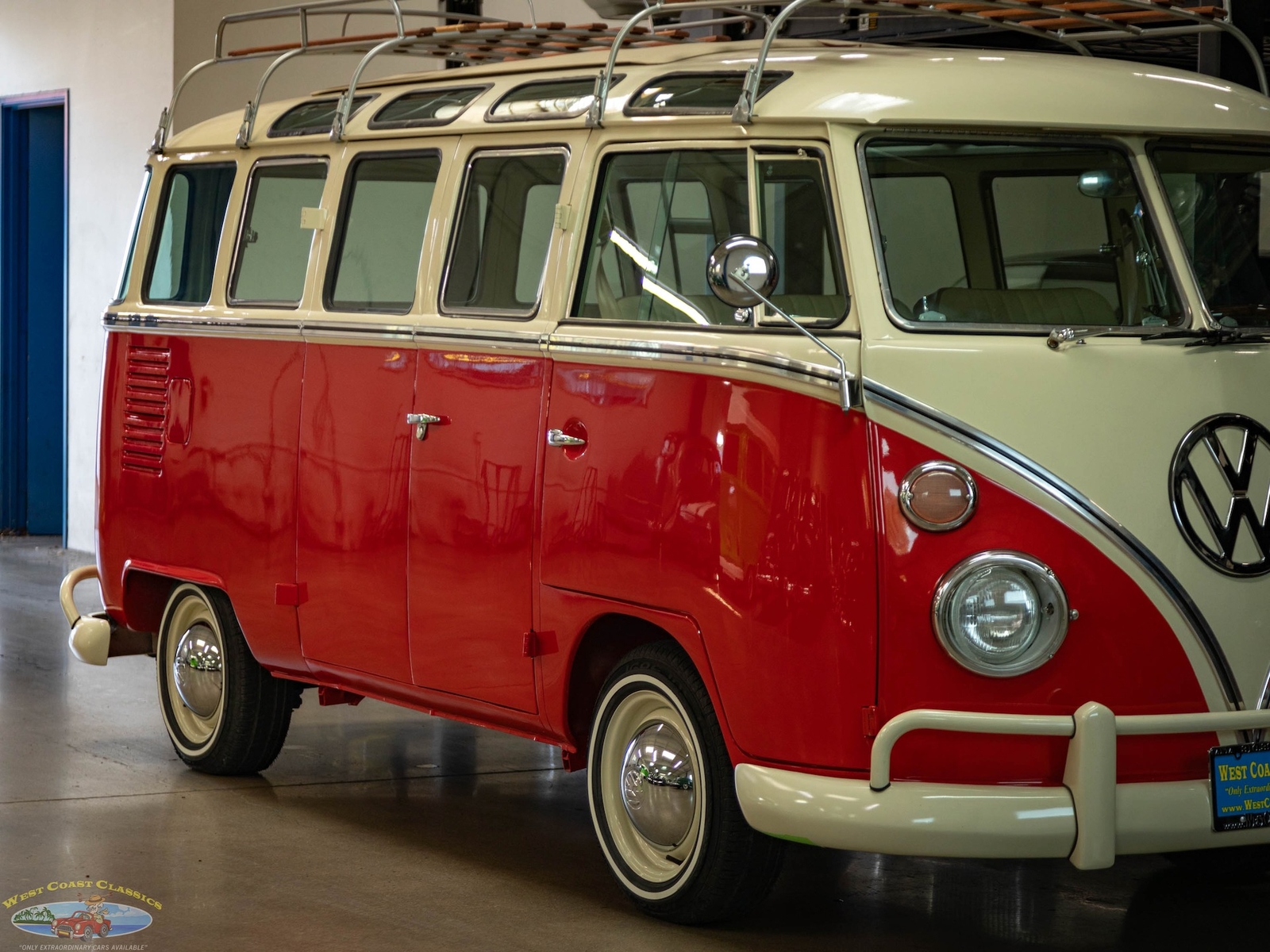 Volkswagen-23-Window-Samba-1975-23-Window-Bus-10