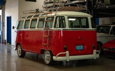 Volkswagen-23-Window-Samba-1975-23-Window-Bus-17