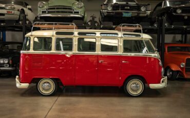 Volkswagen-23-Window-Samba-1975-23-Window-Bus-2
