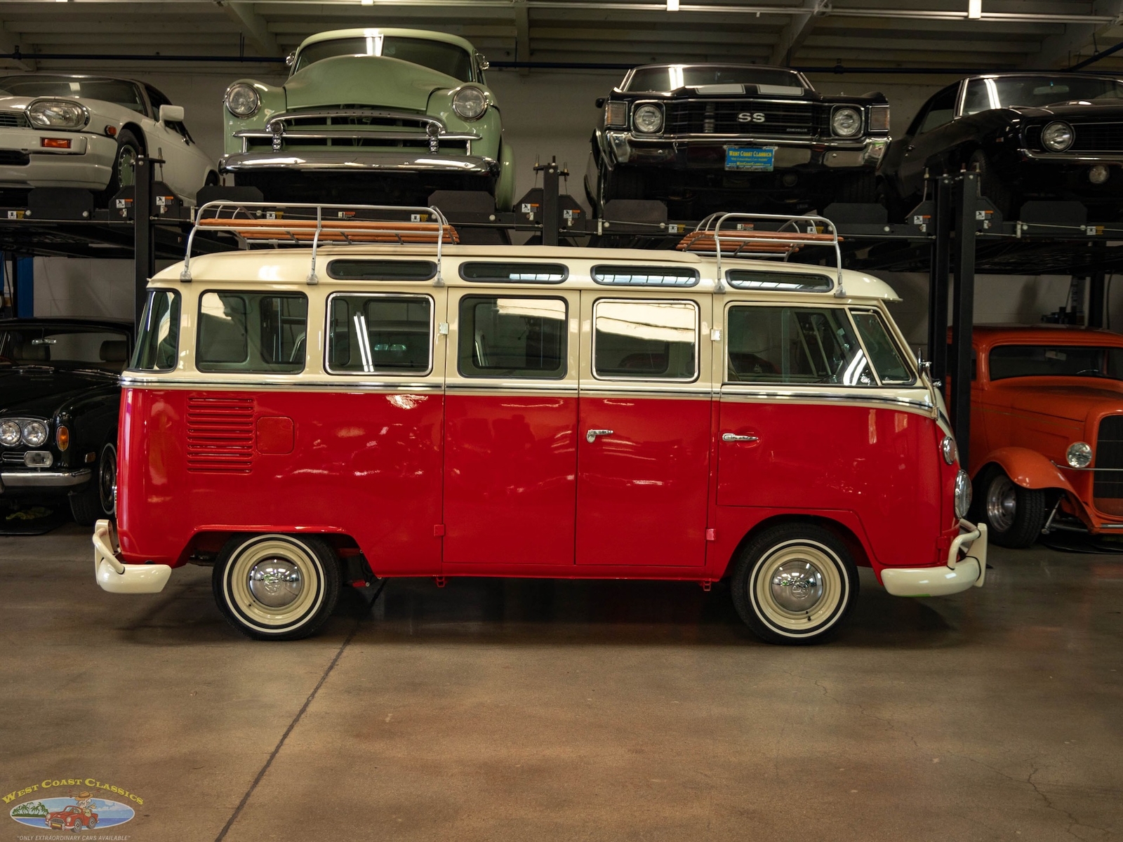 Volkswagen-23-Window-Samba-1975-23-Window-Bus-2
