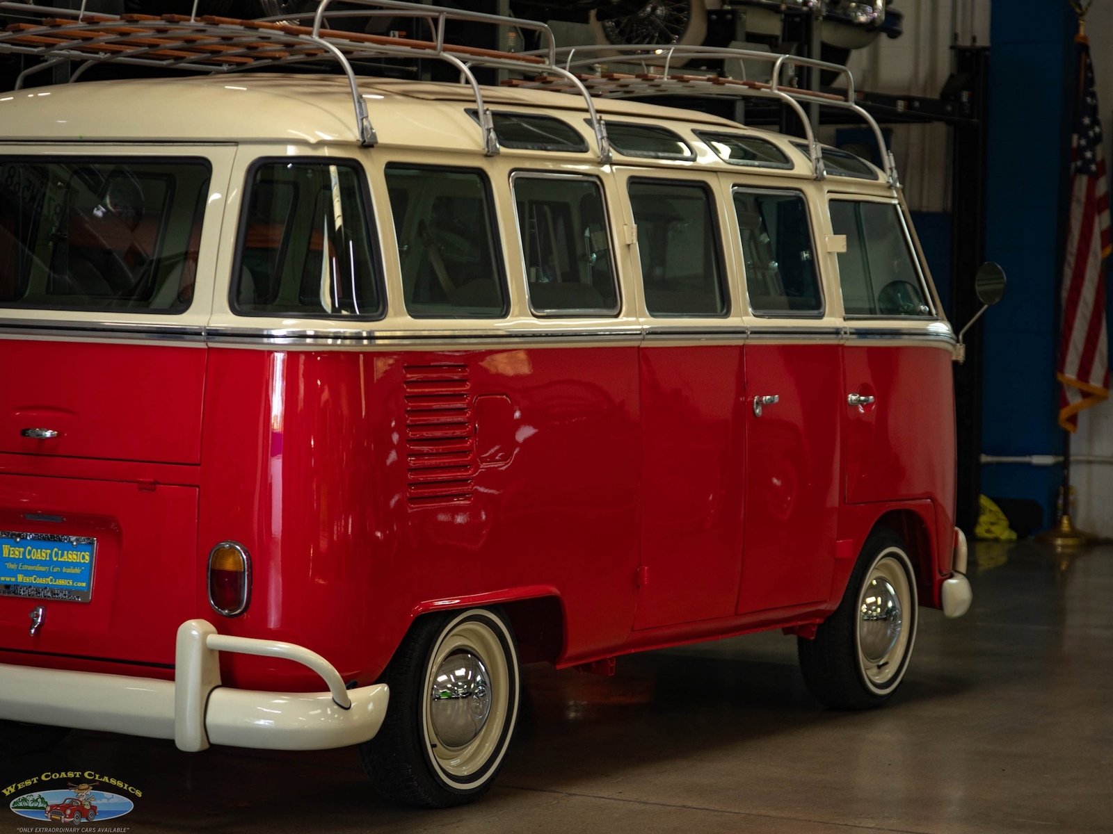 Volkswagen-23-Window-Samba-1975-23-Window-Bus-22