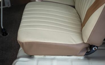 Volkswagen-23-Window-Samba-1975-23-Window-Bus-28