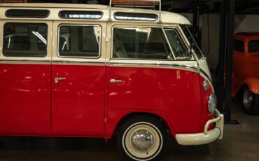 Volkswagen-23-Window-Samba-1975-23-Window-Bus-3