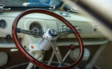 Volkswagen-23-Window-Samba-1975-23-Window-Bus-31