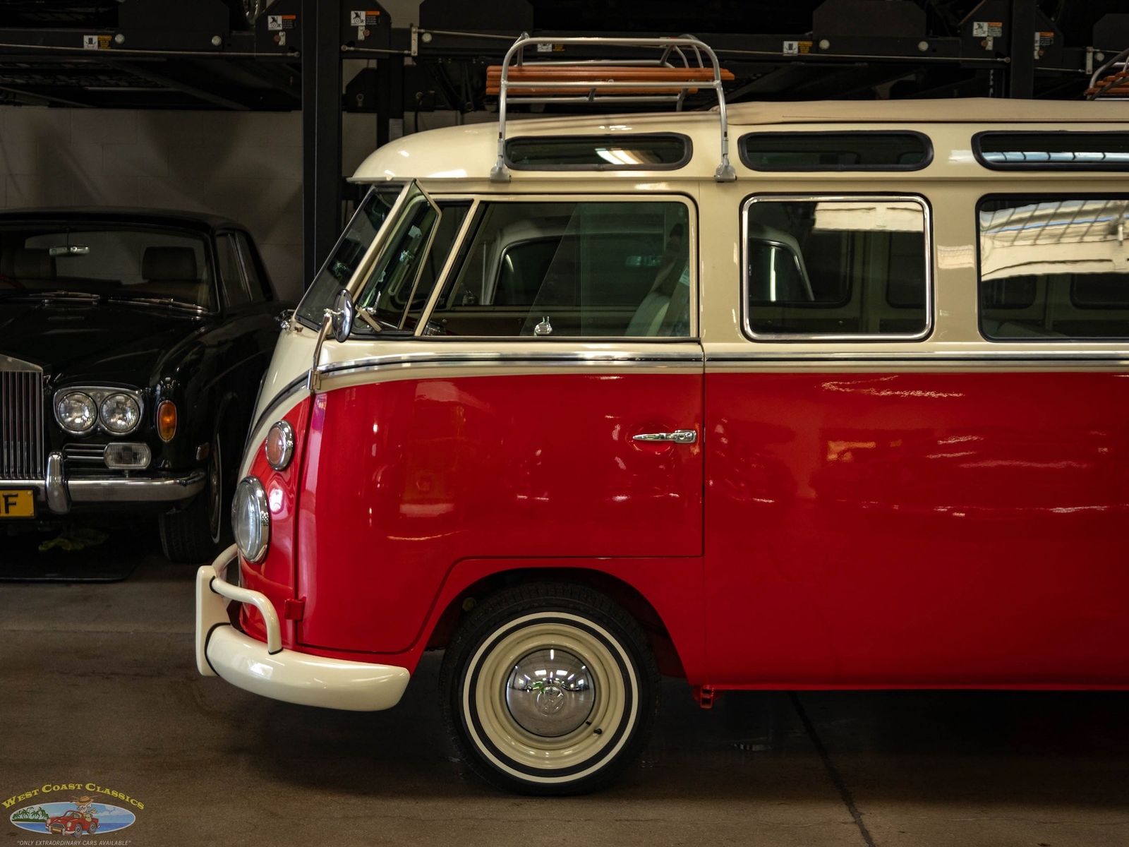 Volkswagen-23-Window-Samba-1975-23-Window-Bus-4