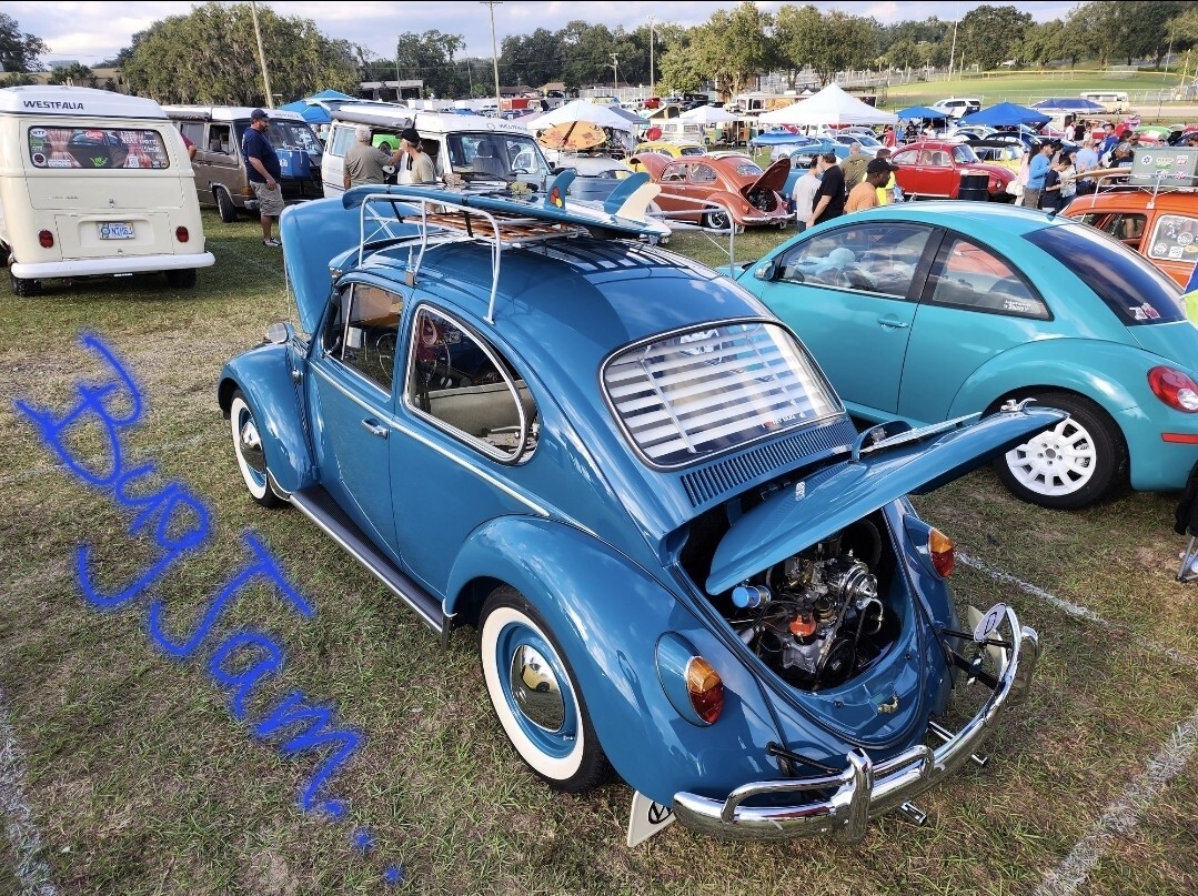 Volkswagen-Beetle-1966-Sedan-3