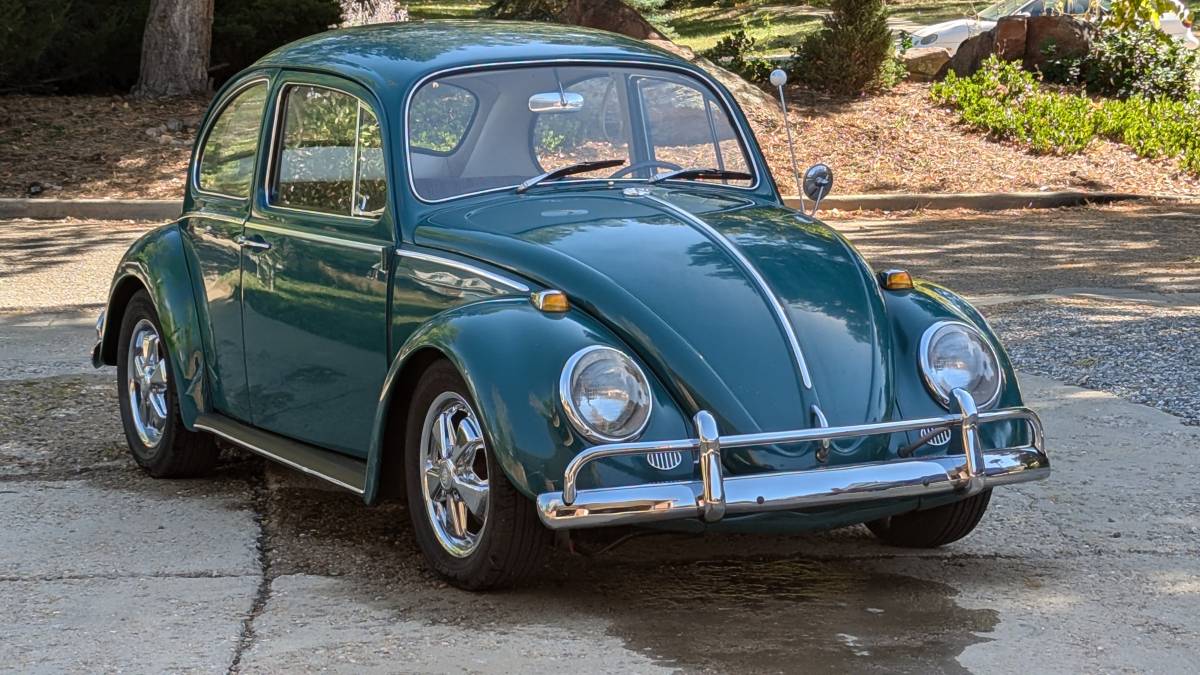 Volkswagen-Beetle-1966-green-22