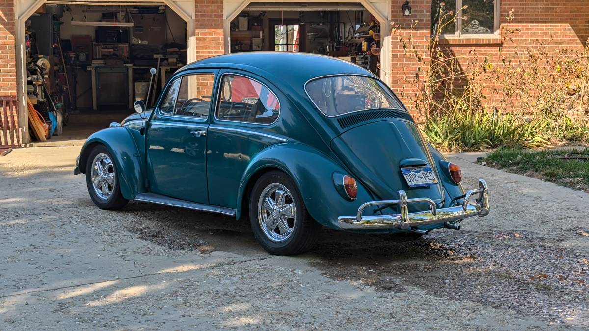 Volkswagen-Beetle-1966-green-6