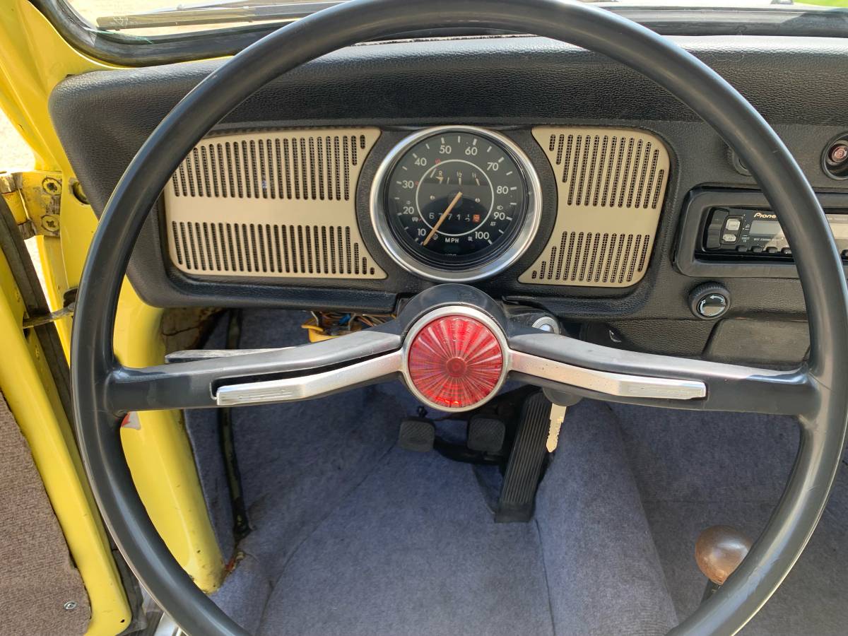 Volkswagen-Beetle-1969-13