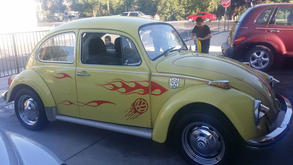 Volkswagen-Beetle-1972-yellow-4