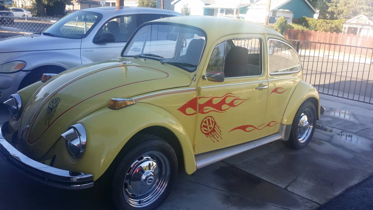 Volkswagen-Beetle-1972-yellow