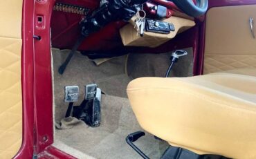 Volkswagen-Beetle-1975-red-3