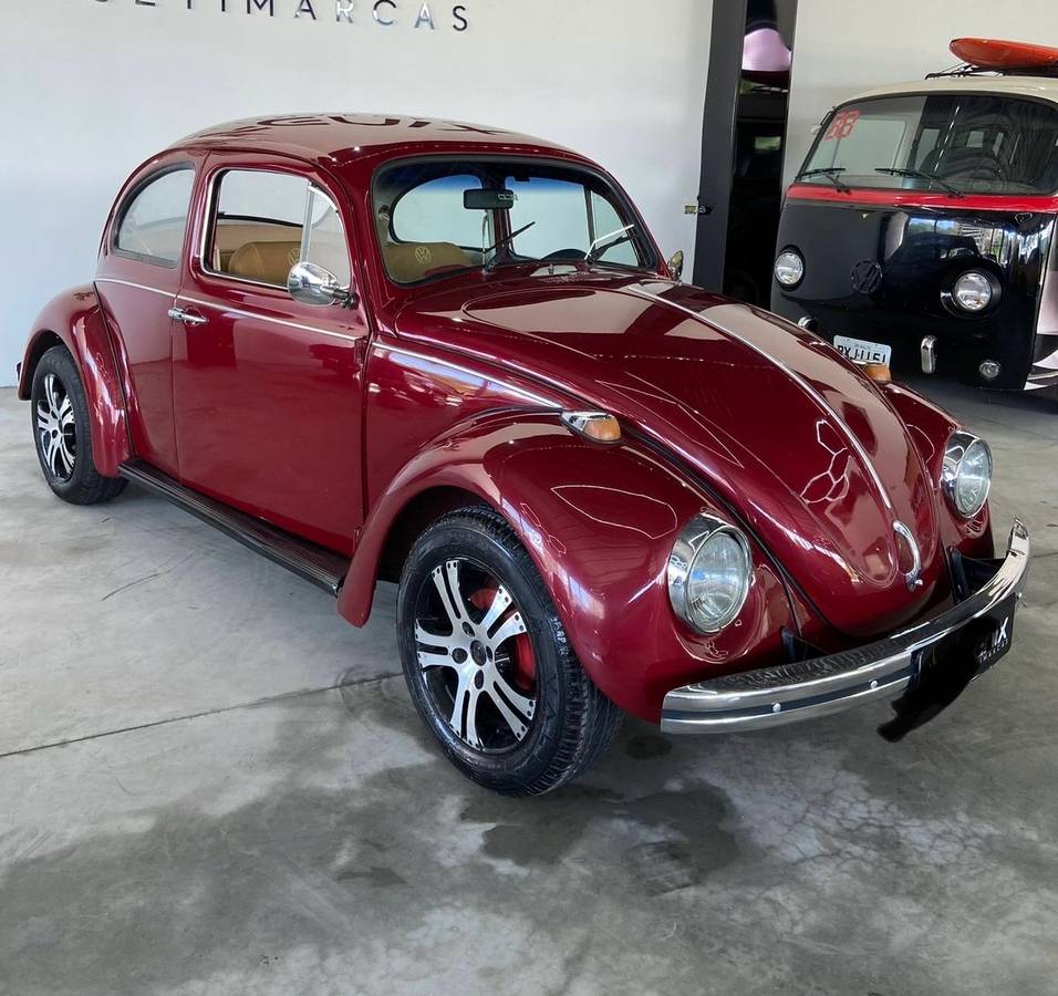Volkswagen Beetle  1975 red