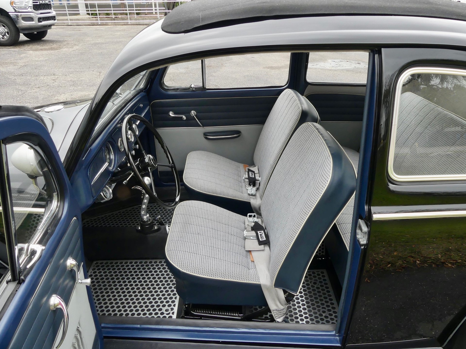 Volkswagen-Beetle-Classic-1959-Coupe-3