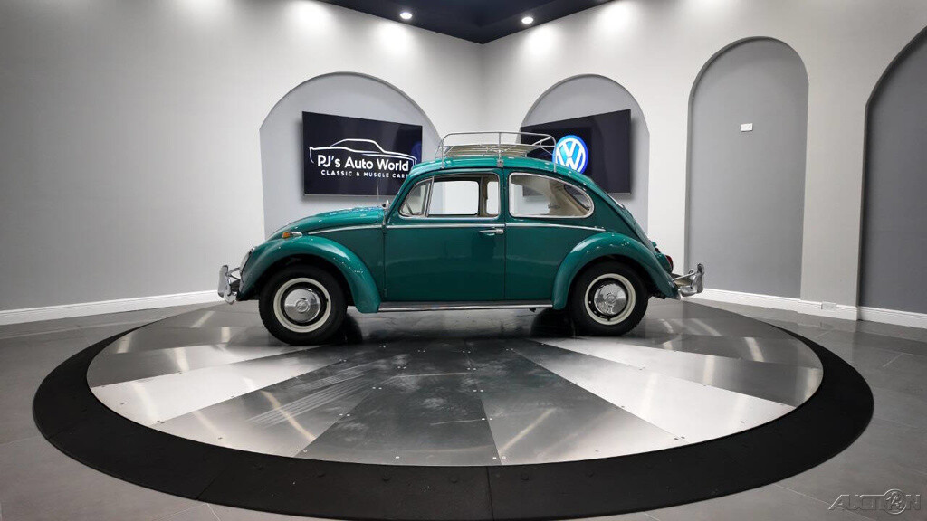 Volkswagen-Beetle-Classic-1966-1