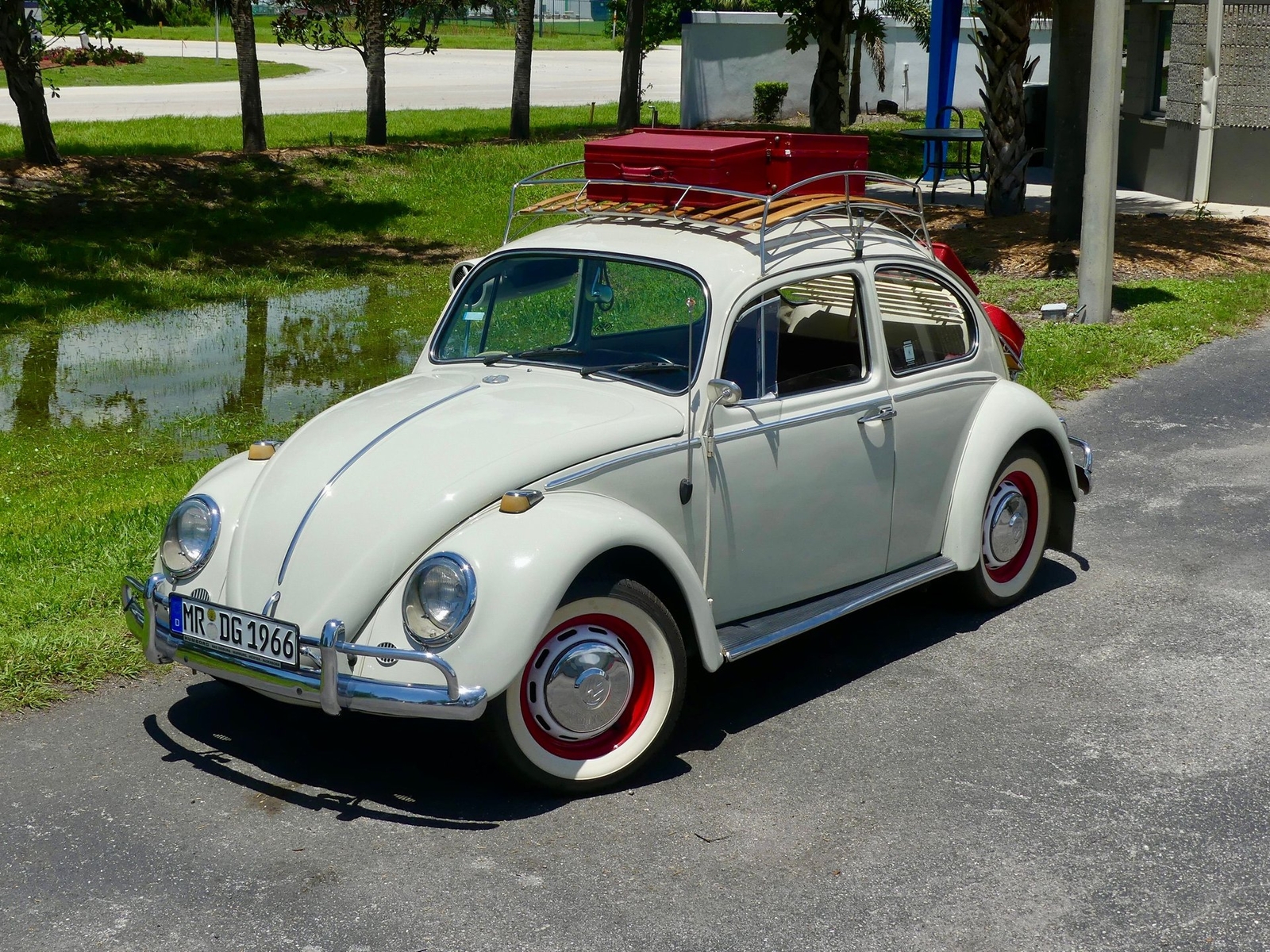 Volkswagen-Beetle-Classic-1966-Sedan-6