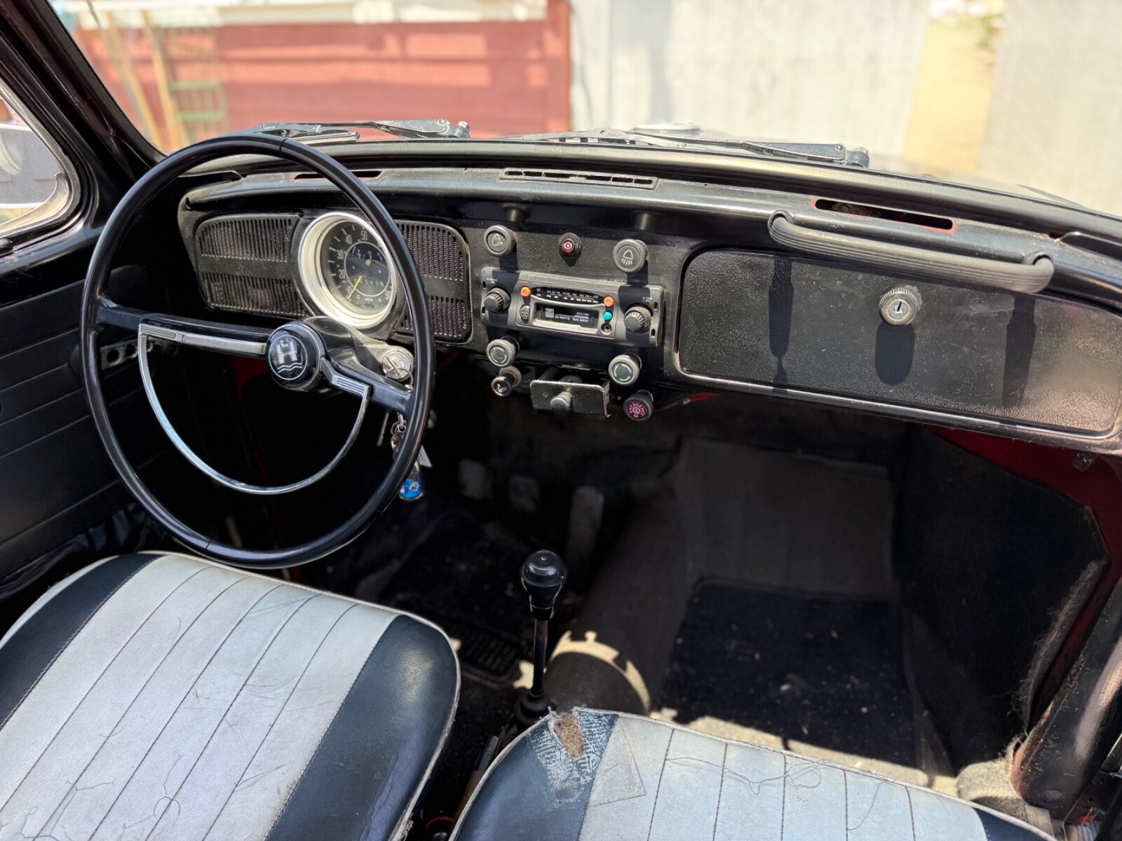 Volkswagen-Beetle-Classic-1968-Coupe-3