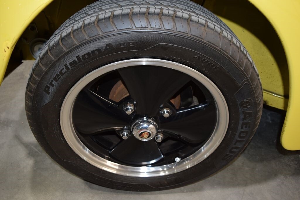 Volkswagen-Beetle-Classic-1969-Sedan-13