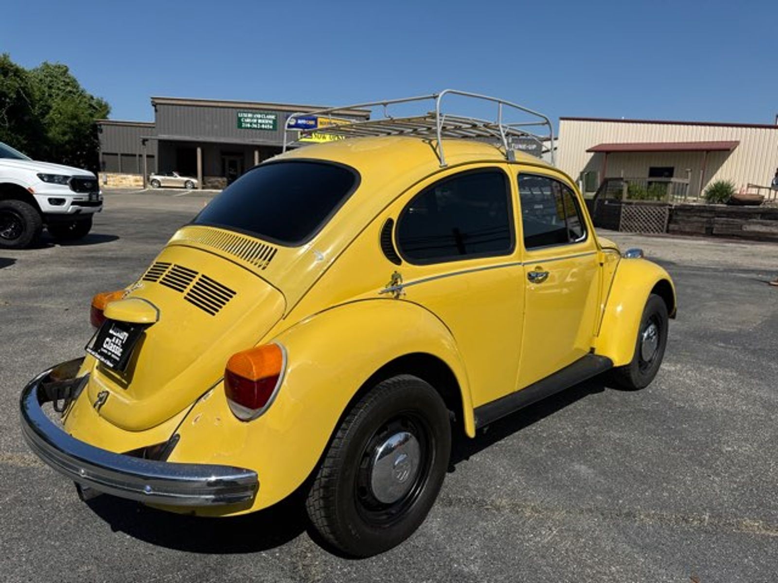 Volkswagen-Beetle-Classic-1973-2