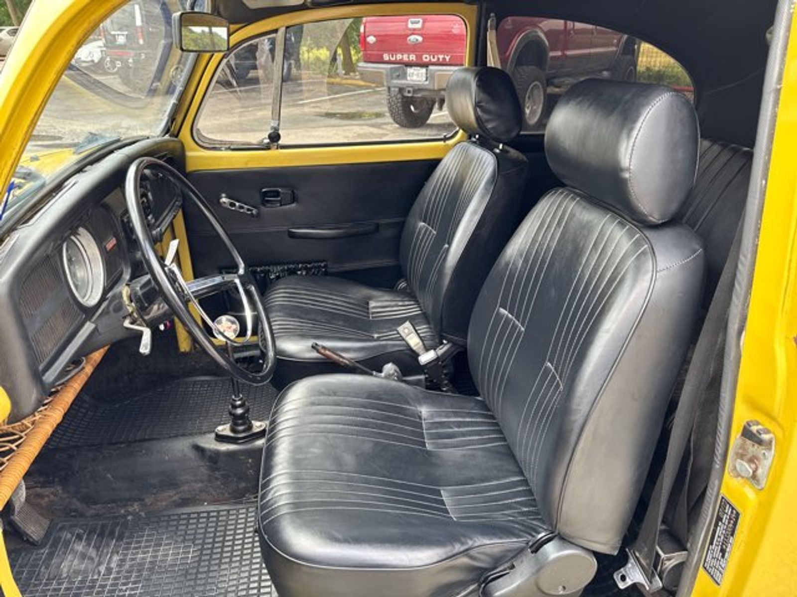 Volkswagen-Beetle-Classic-1973-4