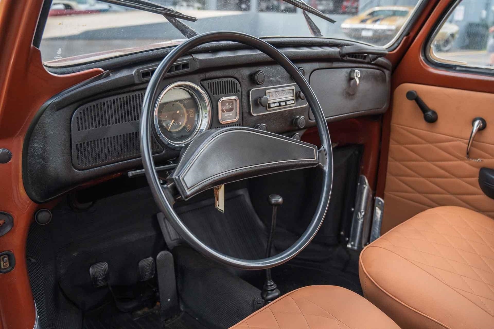 Volkswagen-Beetle-Classic-1974-2-Door-10