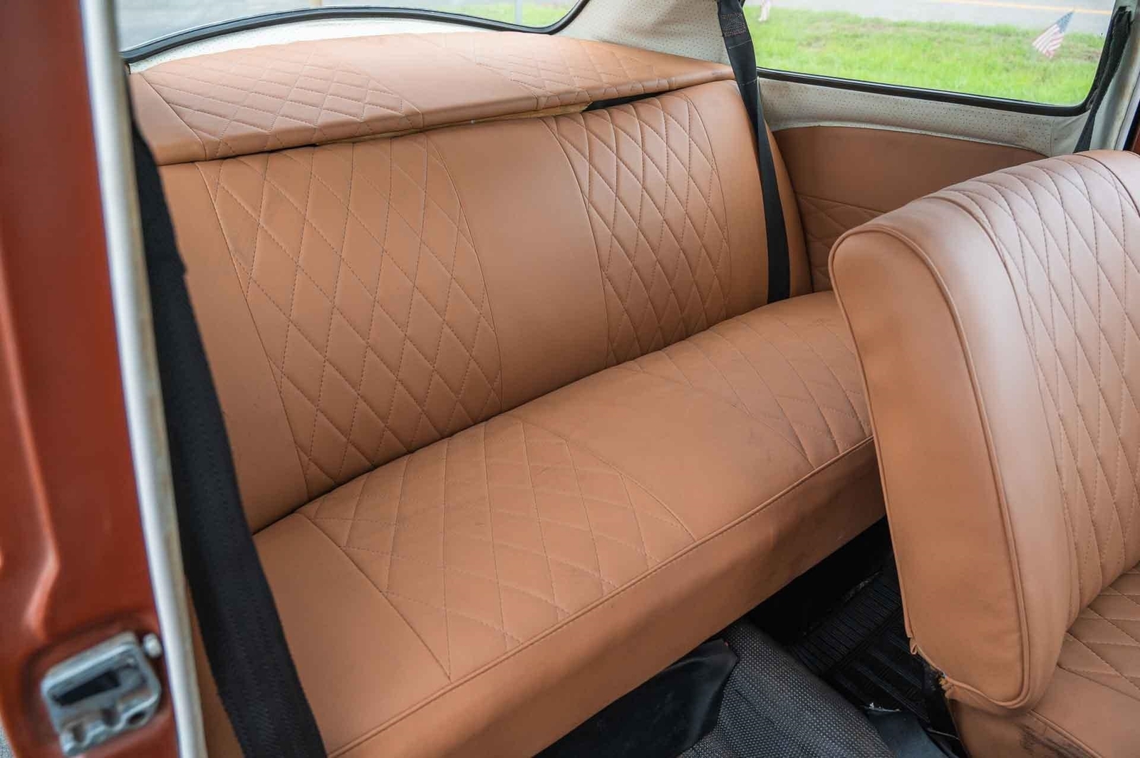 Volkswagen-Beetle-Classic-1974-2-Door-12