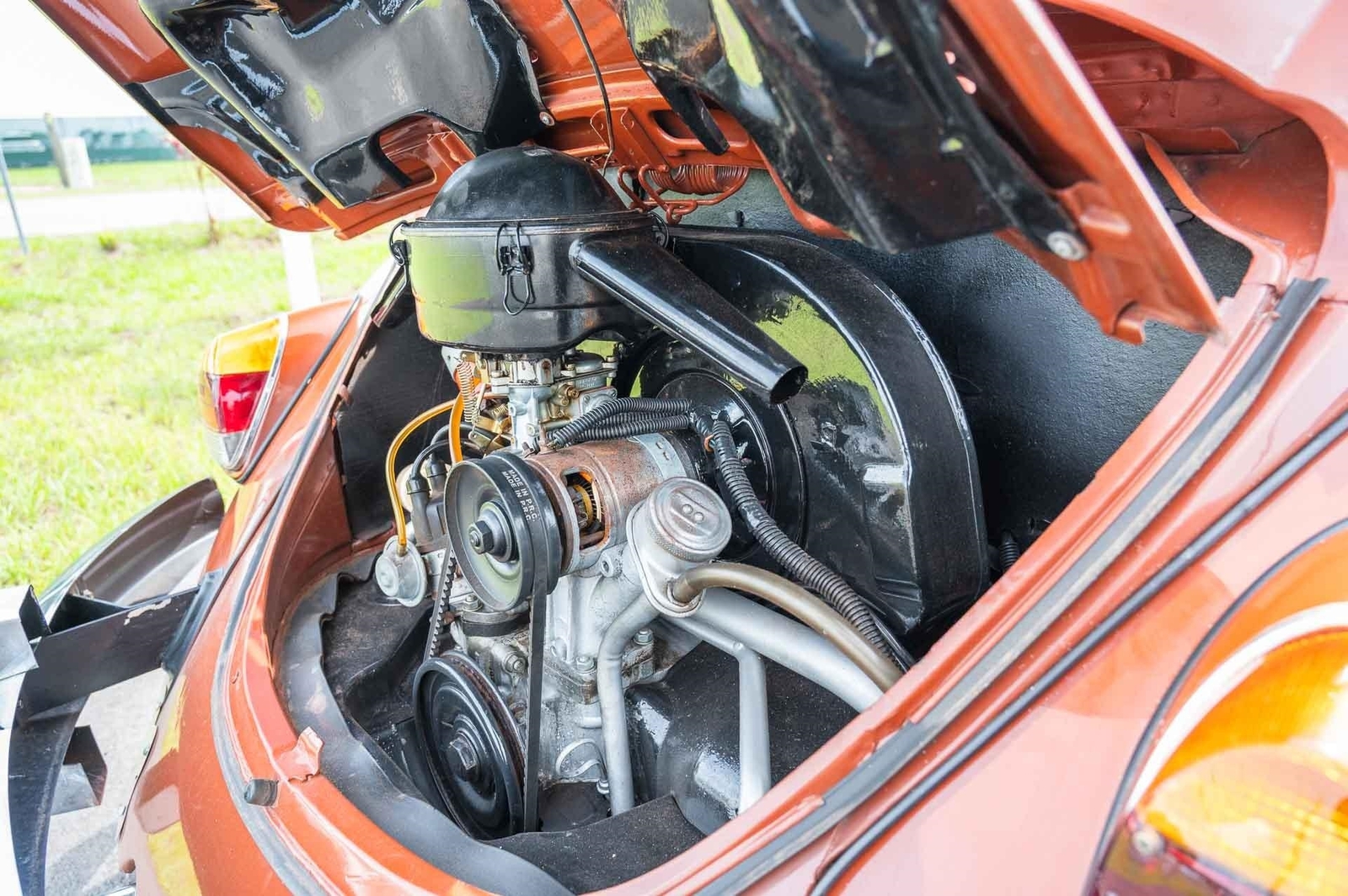 Volkswagen-Beetle-Classic-1974-2-Door-15