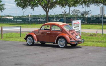 Volkswagen-Beetle-Classic-1974-2-Door-3