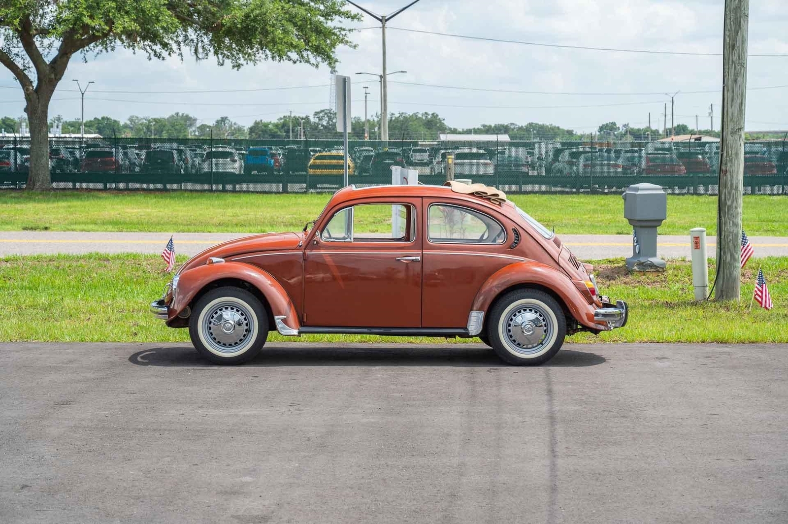 Volkswagen-Beetle-Classic-1974-2-Door-35