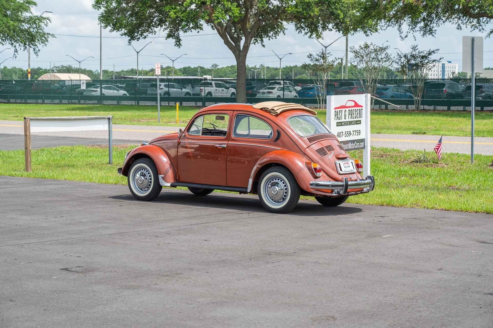 Volkswagen-Beetle-Classic-1974-2-Door-37