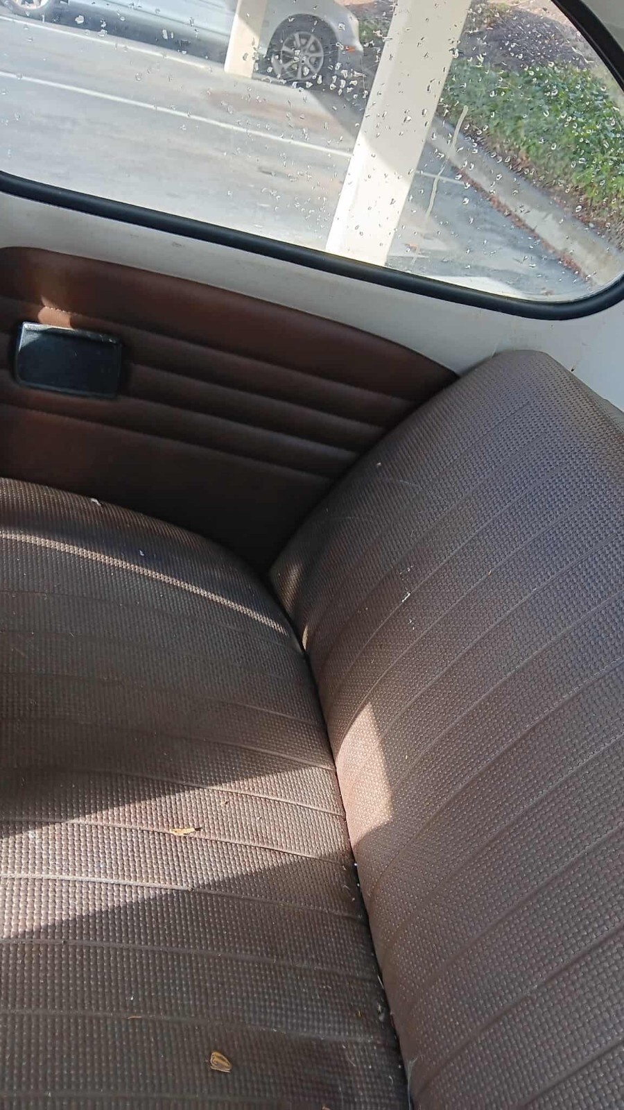 Volkswagen-Beetle-Classic-1974-Coupe-4