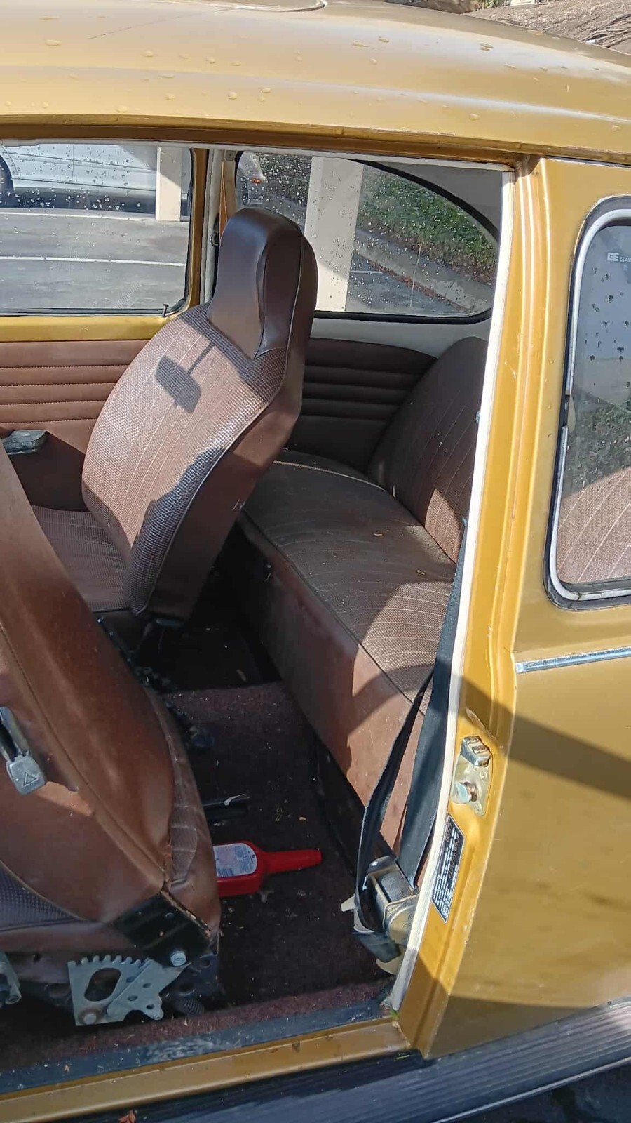 Volkswagen-Beetle-Classic-1974-Coupe-5