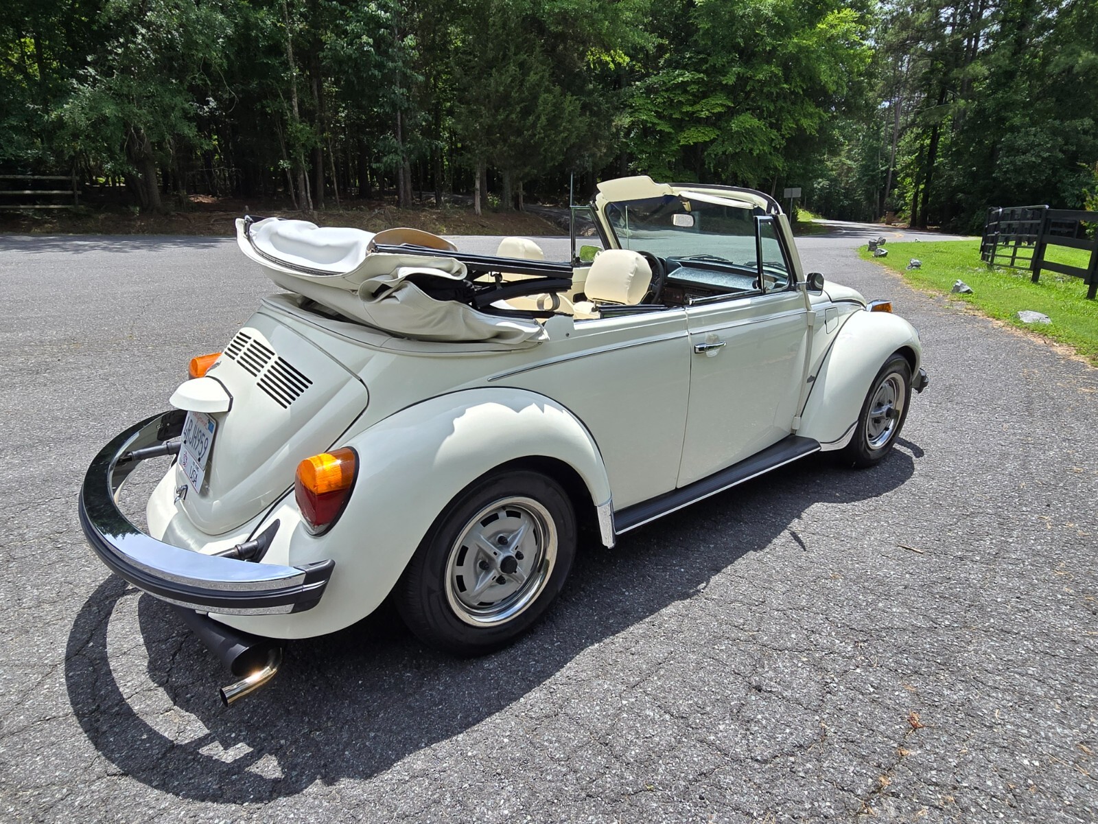 Volkswagen-Beetle-Classic-1976-Convertible-1