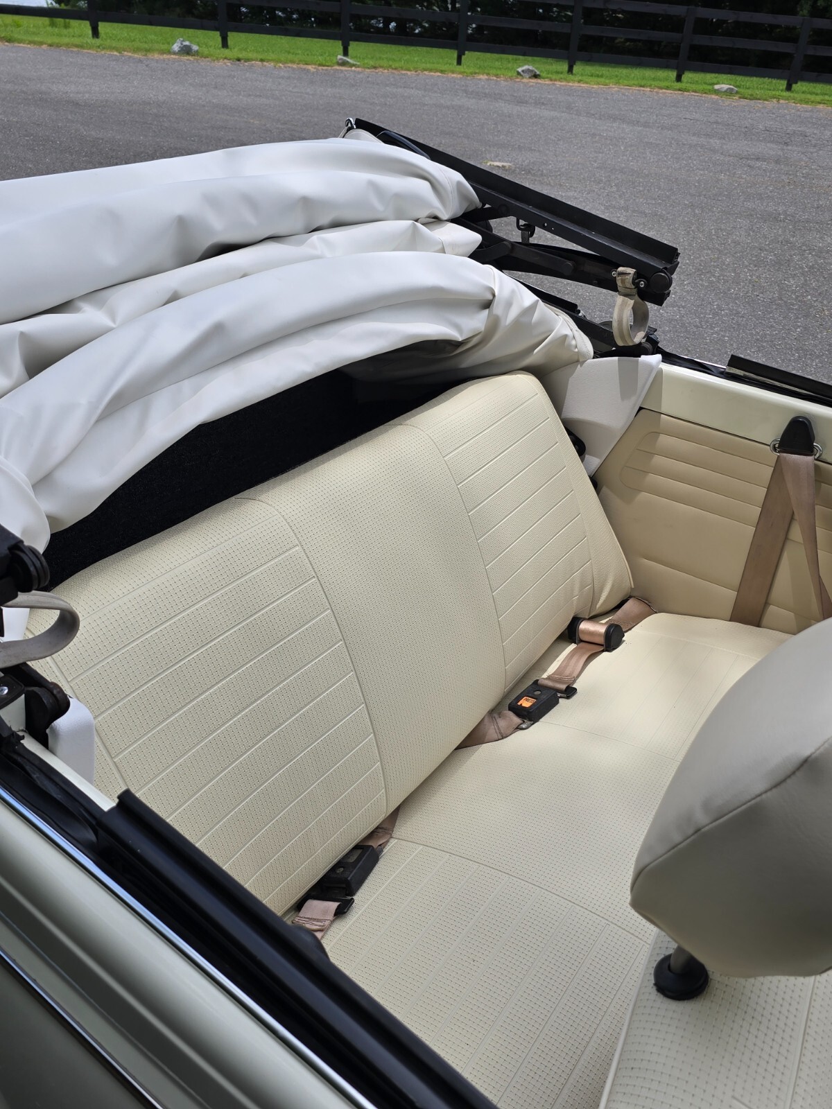Volkswagen-Beetle-Classic-1976-Convertible-21