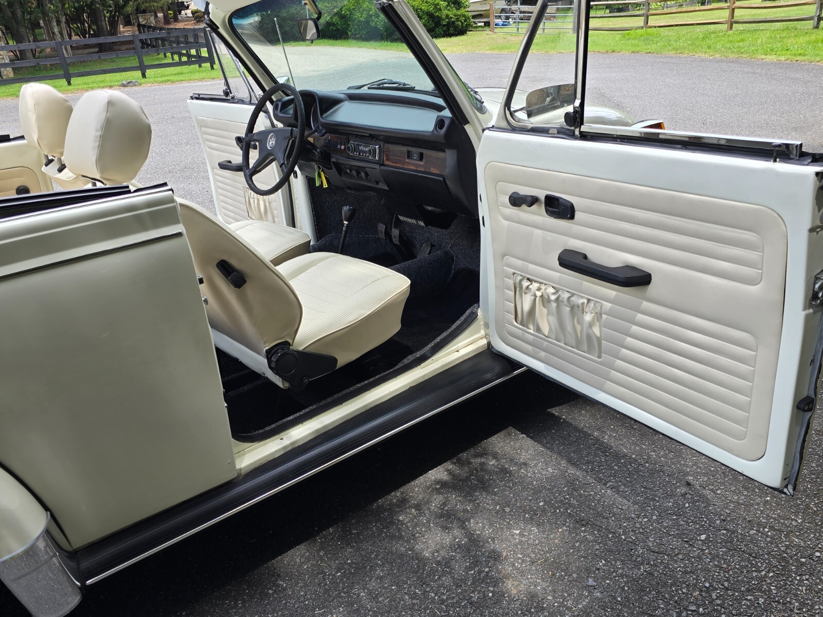 Volkswagen-Beetle-Classic-1976-Convertible-26