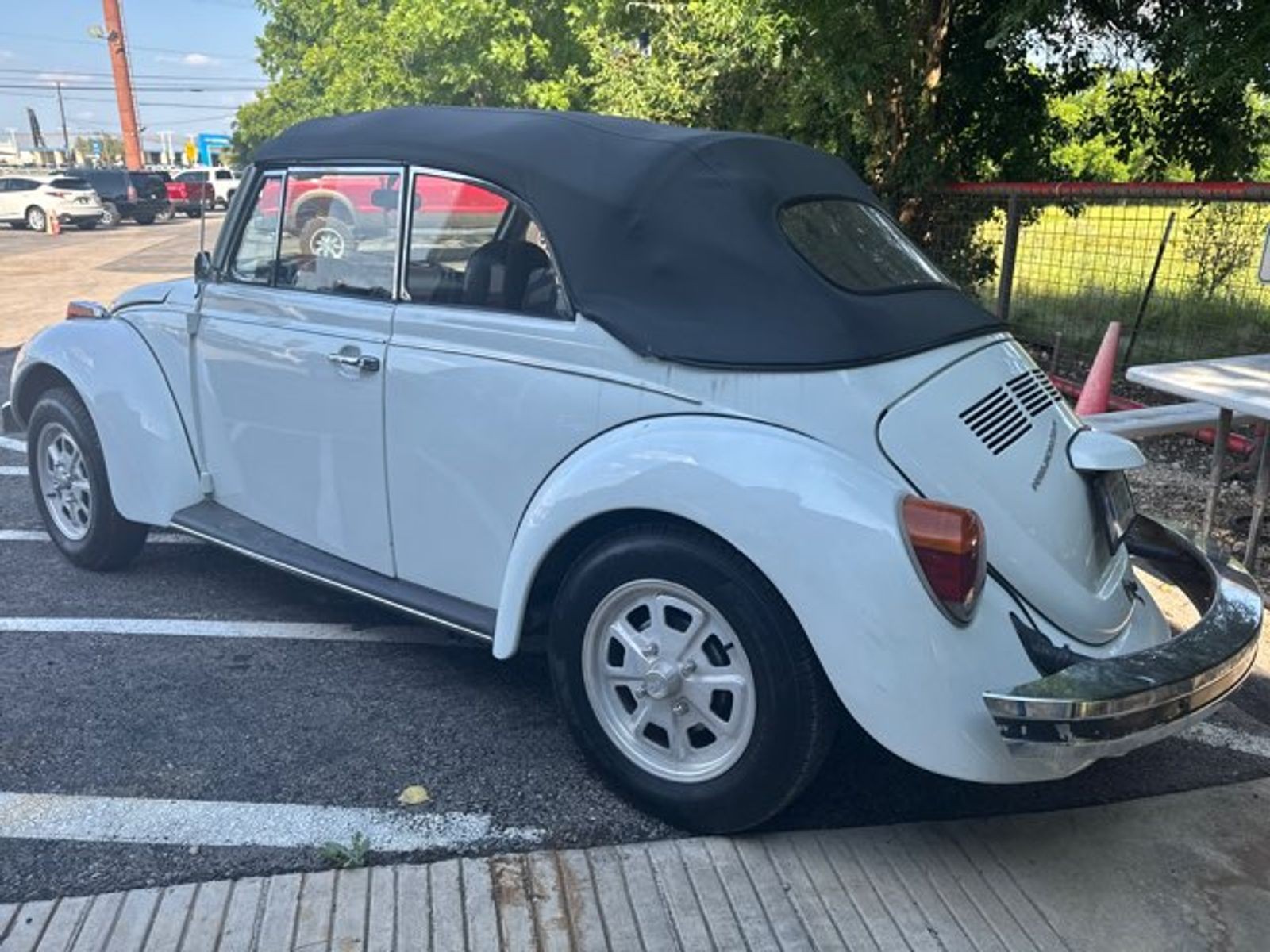 Volkswagen-Beetle-Classic-1977-3