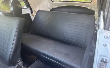 Volkswagen-Beetle-Classic-1977-6