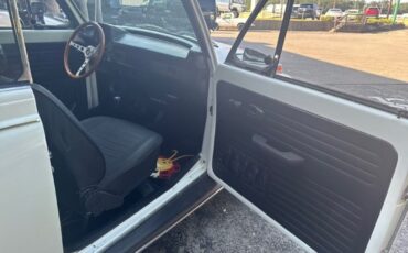 Volkswagen-Beetle-Classic-1977-7